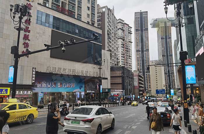 文旅產業可持續發展的數字支點：LED燈桿屏的生態重構與文化覺醒