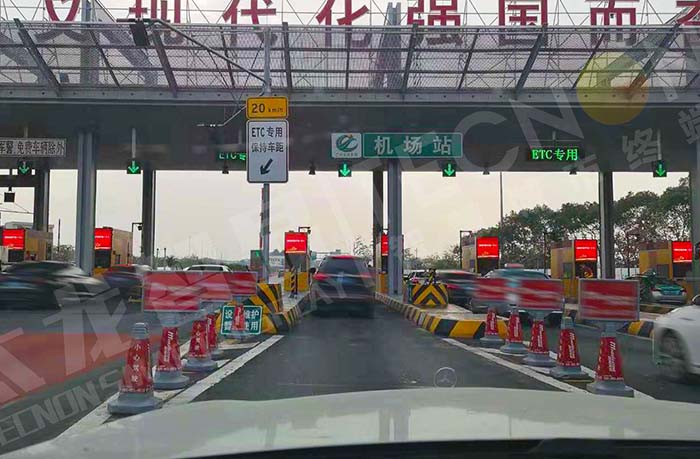 廣州機場收費站 LED 廣告機項目：點亮交通樞紐的宣傳之光